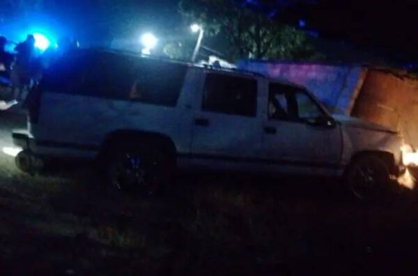 Una camioneta embistió a seis peregrinos que avanzaban en inmediaciones del municipio de Acatlán de Osorio.